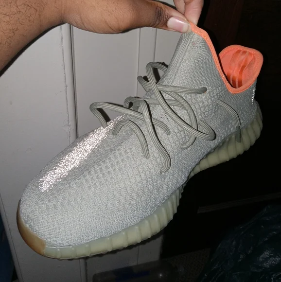 Yeezy Desert Sage - Picture 2 of 3